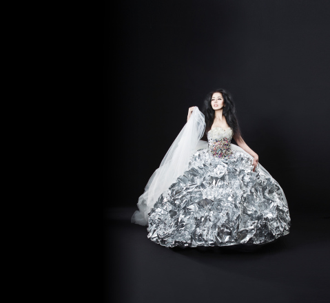 Aluminium based Future Fashion Weddingdress – Ayse Byzanz