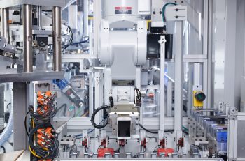 Apple - Daisy recycling robot