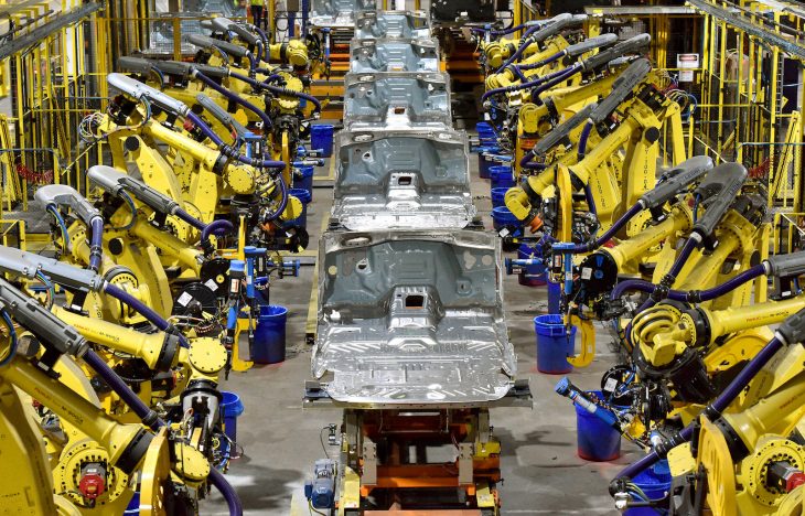 Kentucky Truck Plant’s advanced manufacturing technologies and tools are helping Ford upskill its workforce and deliver better quality Lincoln Navigators and Ford Expeditions to customers more quickly.